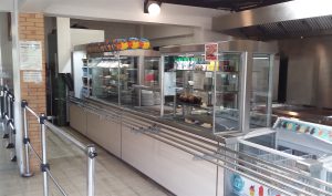 Self au bar. Réserve Africaine de Sigean. Réalisation Fidec, cuisiniste et frigoriste professionnel.